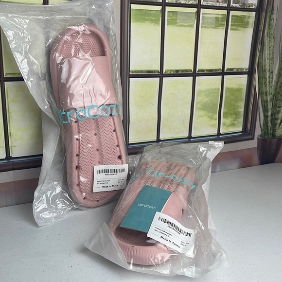 UltraCozy Comfort Slide Sandals - Picture 2 of 4